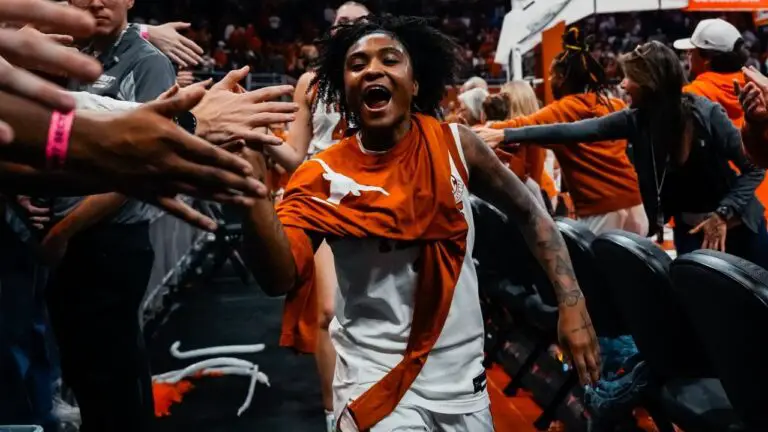 Texas rides in the top 5 of the women's basketball power 10