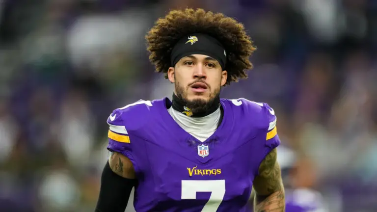 Vikings push back CB Byron Murphy's contract void date, can no longer use franchise tag on him, per report