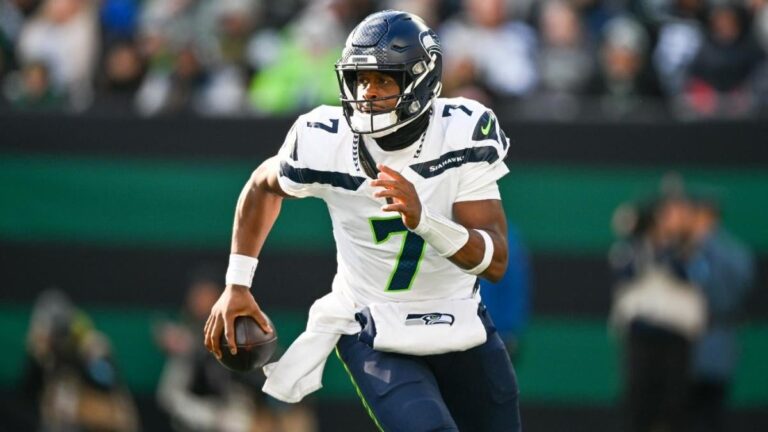 Geno Smith trade grades: Seahawks deal veteran QB to Raiders for 2025 third-round pick