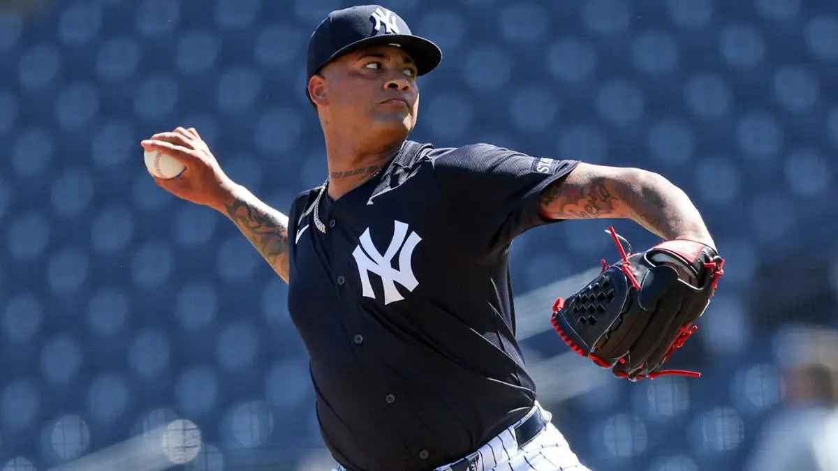 Luis Gil injury update: Yankees starter to be shut down for at least six weeks after suffering lat strain