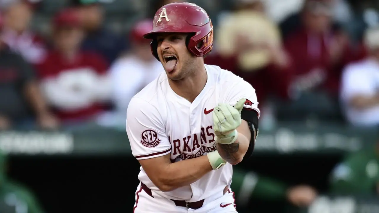 No. 5 Arkansas baseball storms back with 10-run fourth inning to beat Charlotte