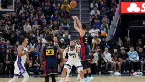 Warriors' Stephen Curry becomes first NBA player to make 4,000 3-pointers, and 5,000 is within his reach